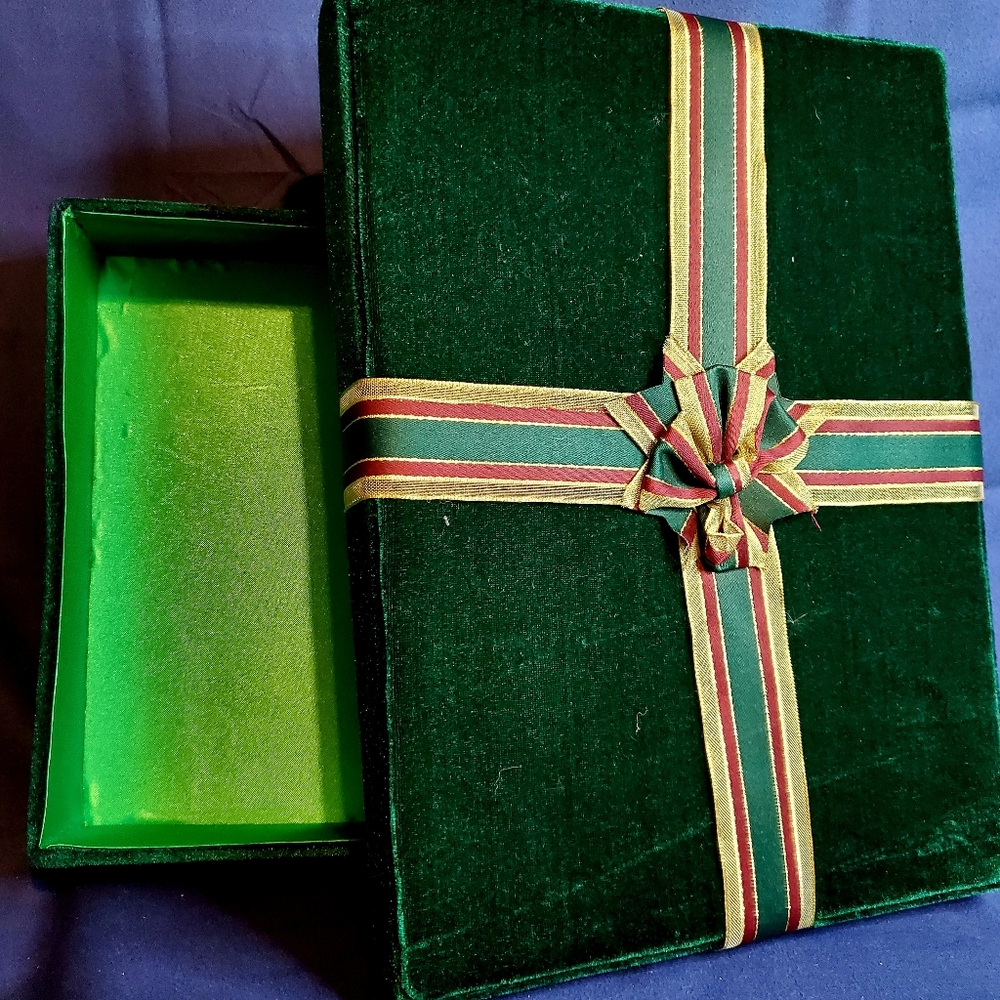 Gift box - Picture 2 of 8